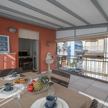 La Terrazza Di Kicca 150 Mt From Sea Апартаменты *