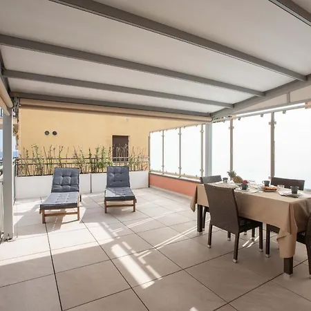 La Terrazza Di Kicca 150 Mt From Sea Апартаменты